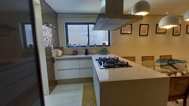 Apartamento à venda com 3 quartos, 212m² - Foto 7