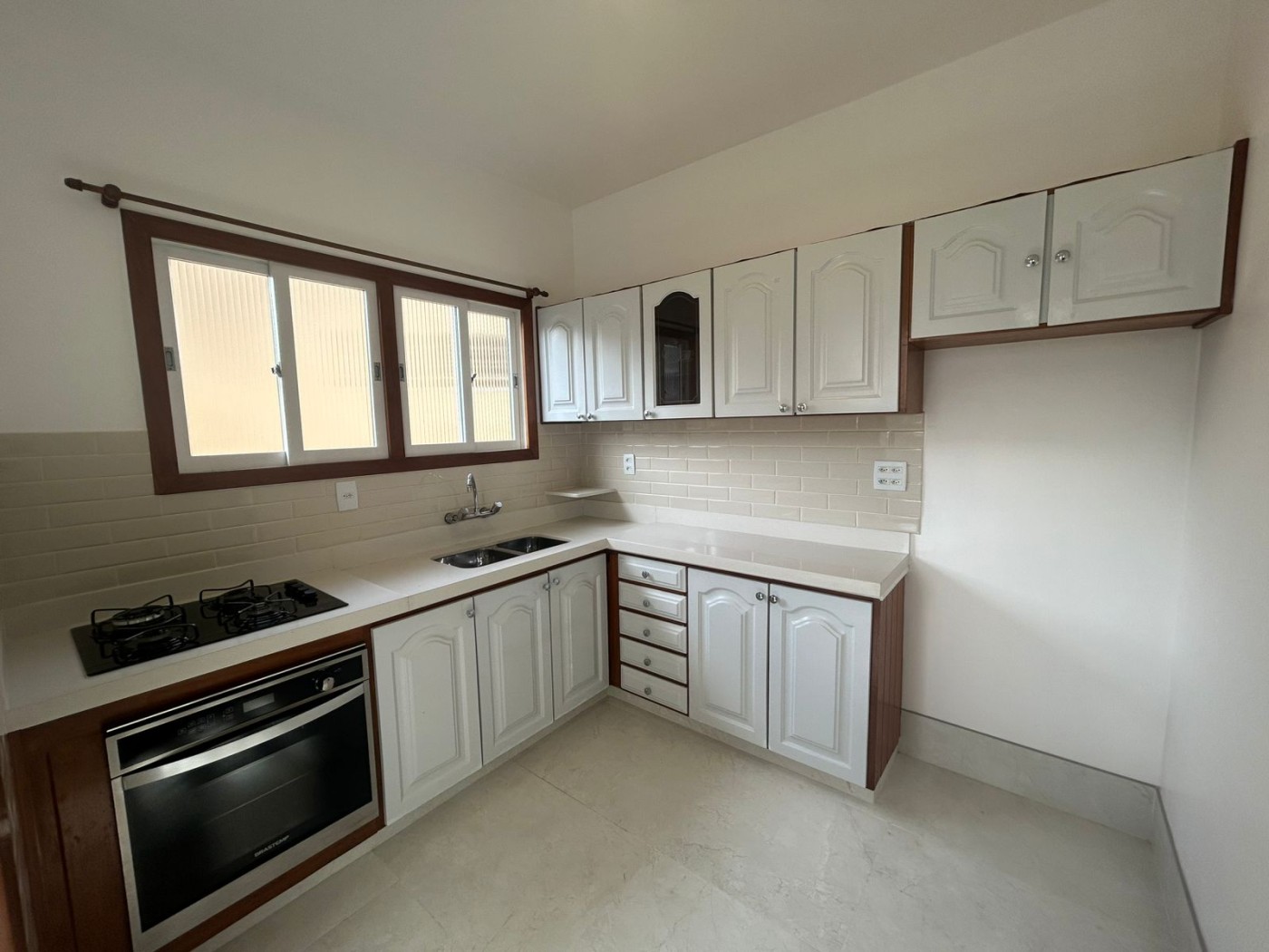 Casa à venda com 2 quartos, 153m² - Foto 12