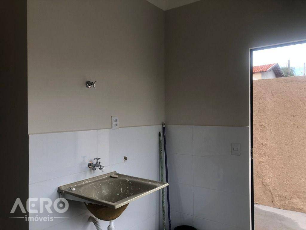 Casa à venda e aluguel com 2 quartos, 120m² - Foto 11