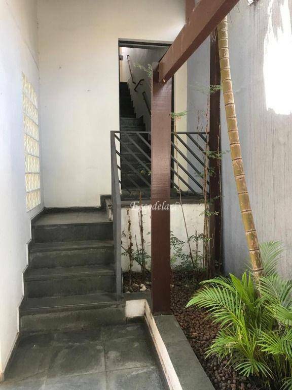 Sobrado à venda com 6 quartos, 160m² - Foto 2