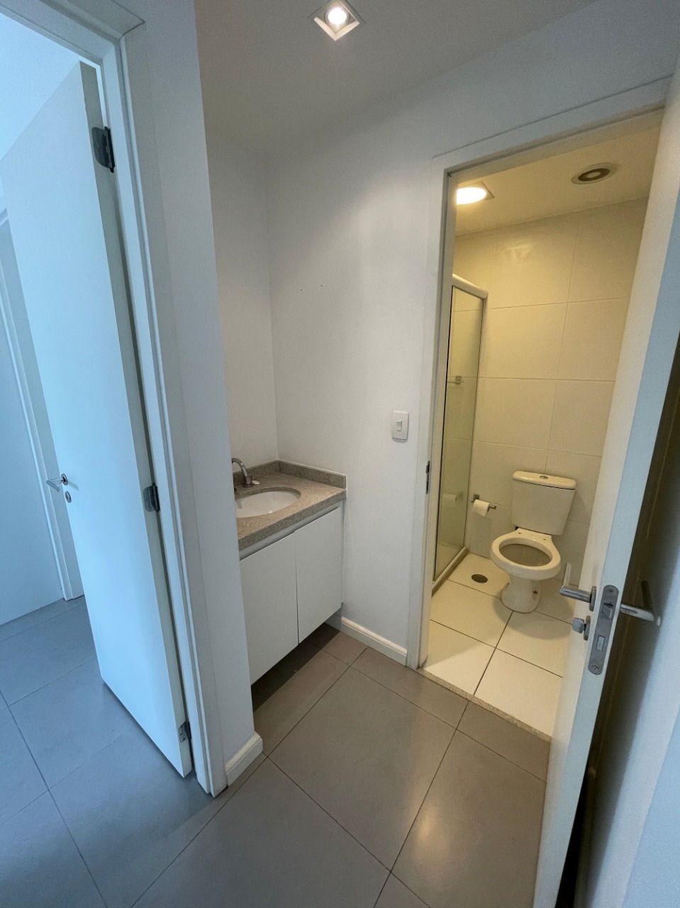 Apartamento à venda com 2 quartos, 67m² - Foto 3