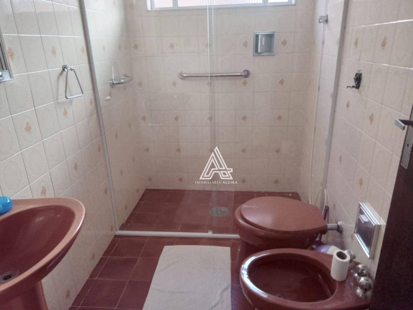 Sobrado à venda com 2 quartos, 300m² - Foto 15