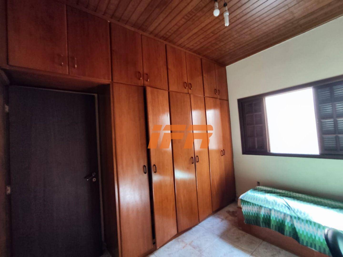 Casa à venda com 6 quartos, 254m² - Foto 60