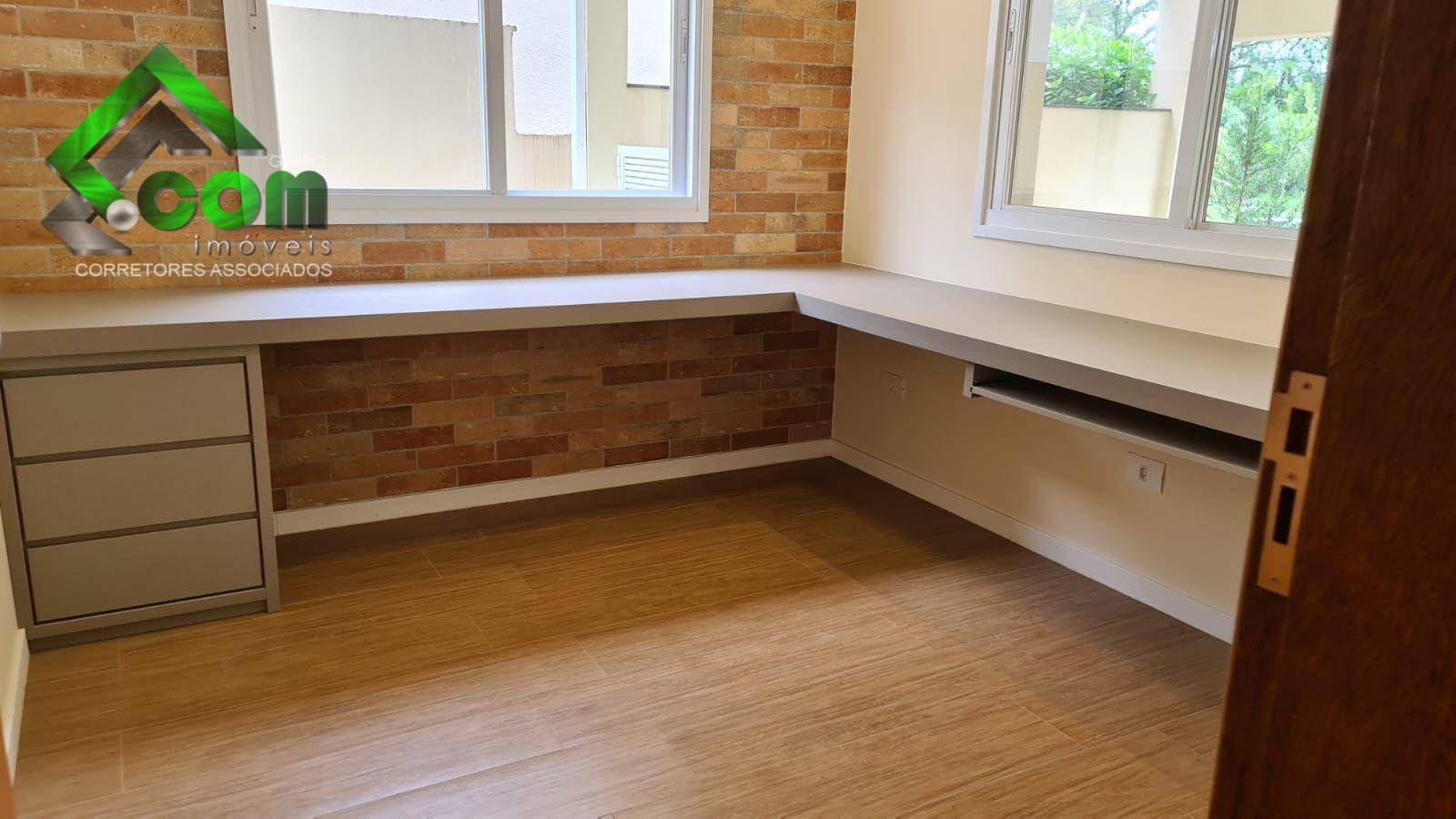Casa à venda com 3 quartos, 323m² - Foto 15