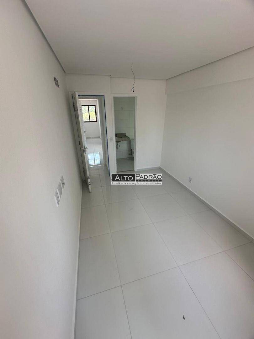 Apartamento à venda com 3 quartos, 83m² - Foto 11