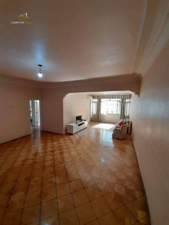 Apartamento à venda com 3 quartos, 150m² - Foto 2