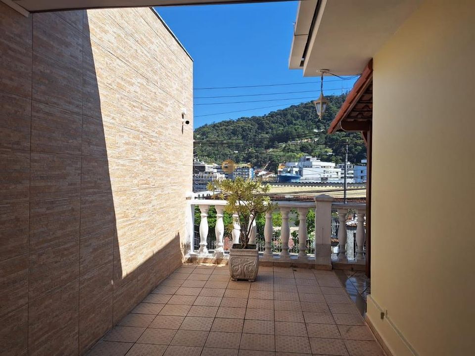 Casa à venda com 3 quartos, 598m² - Foto 4