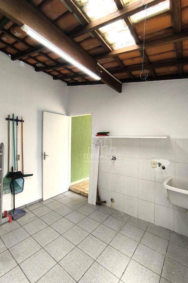 Casa para alugar com 3 quartos, 170m² - Foto 23