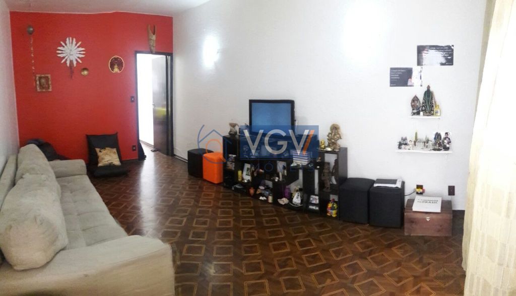 Casa à venda com 3 quartos, 180m² - Foto 1