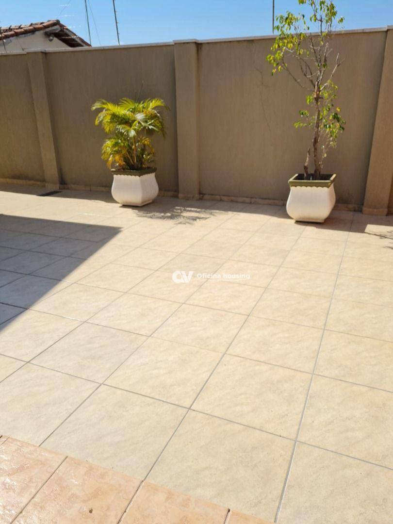 Casa à venda com 3 quartos, 159m² - Foto 15