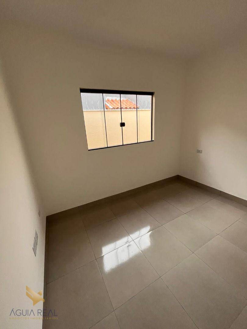 Casa à venda com 2 quartos, 50m² - Foto 8