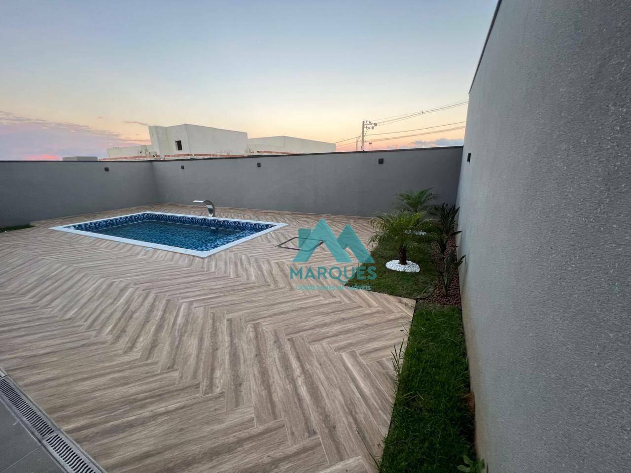 Casa à venda com 3 quartos, 239m² - Foto 3