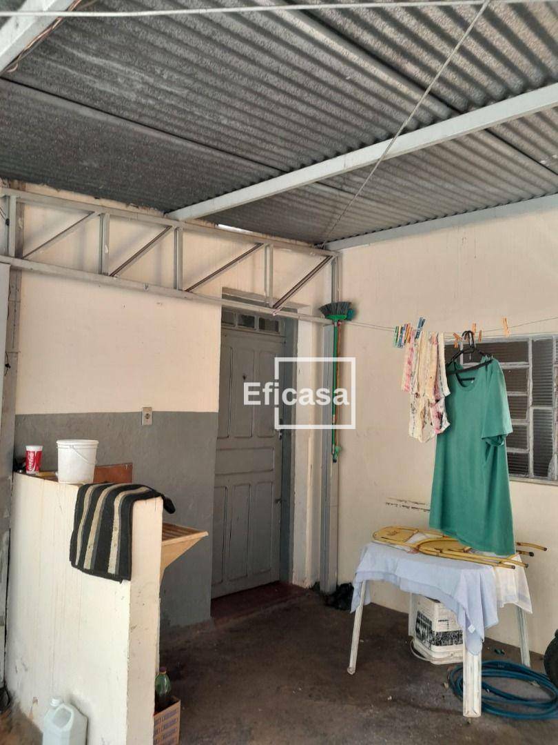 Casa à venda com 2 quartos, 360m² - Foto 21