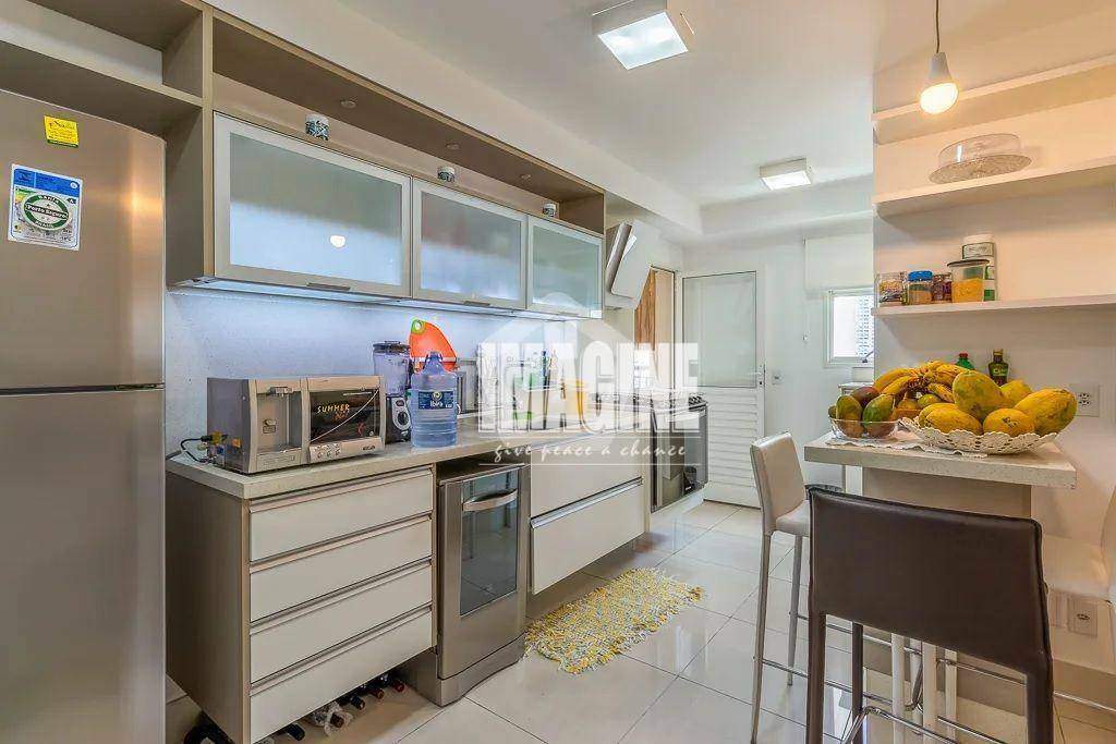 Apartamento à venda com 3 quartos, 130m² - Foto 21