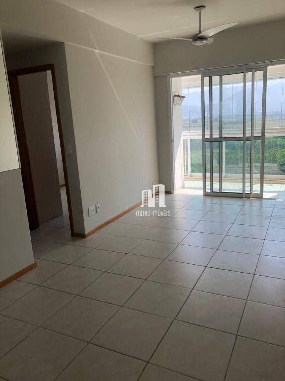 Apartamento à venda com 2 quartos, 68m² - Foto 24