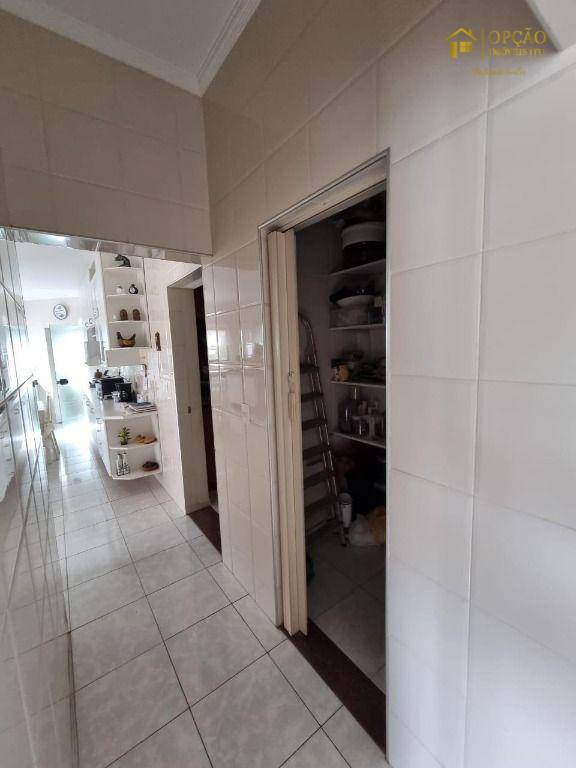 Casa de Condomínio à venda com 3 quartos, 270m² - Foto 10