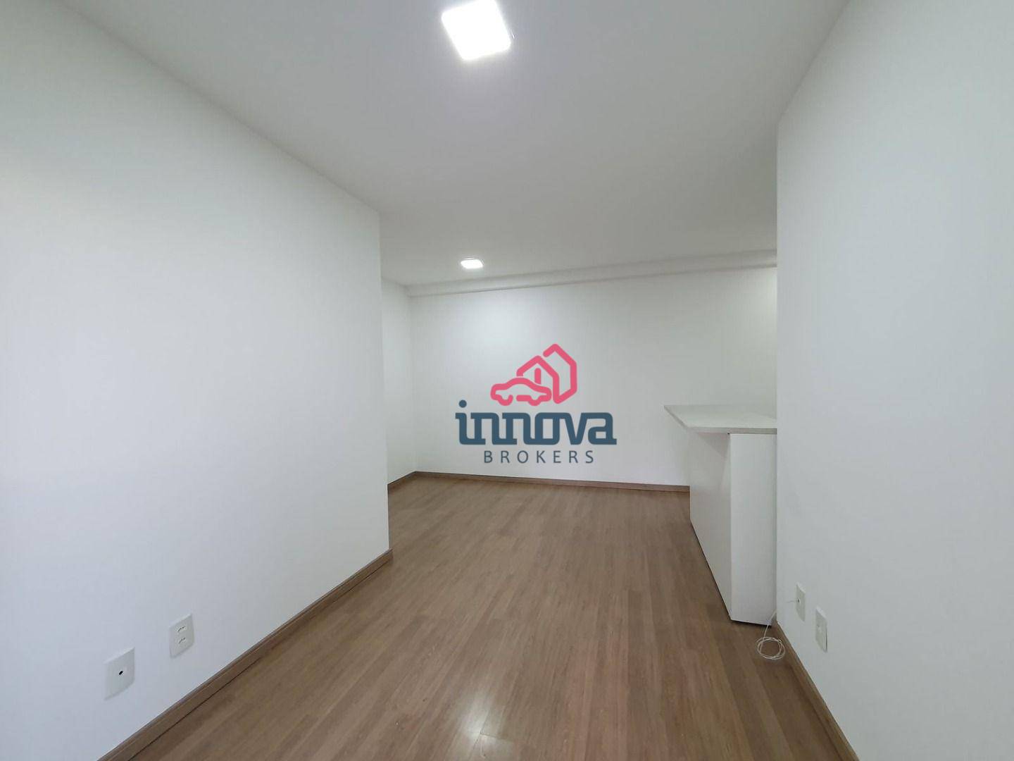 Apartamento à venda com 2 quartos, 60m² - Foto 2