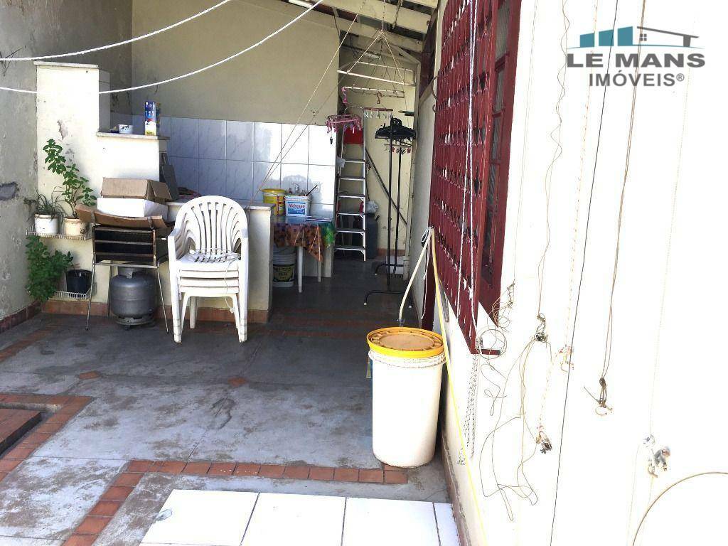 Casa à venda e aluguel com 3 quartos, 175m² - Foto 8