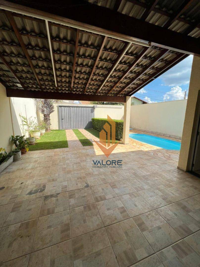 Casa à venda com 3 quartos, 168m² - Foto 4