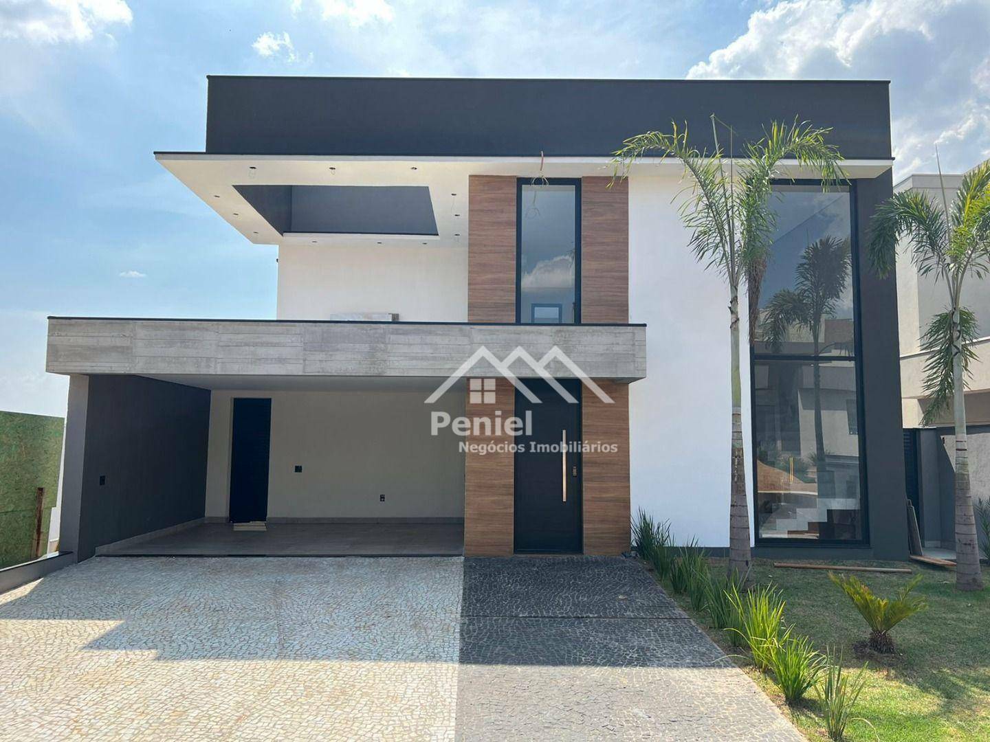 Sobrado à venda com 5 quartos, 307m² - Foto 1