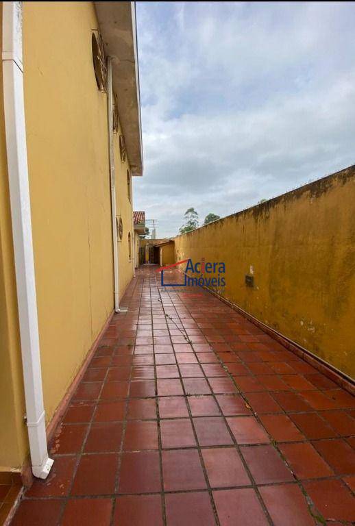 Casa de Condomínio para alugar com 5 quartos, 400m² - Foto 28
