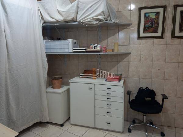 Casa à venda com 3 quartos, 200m² - Foto 23