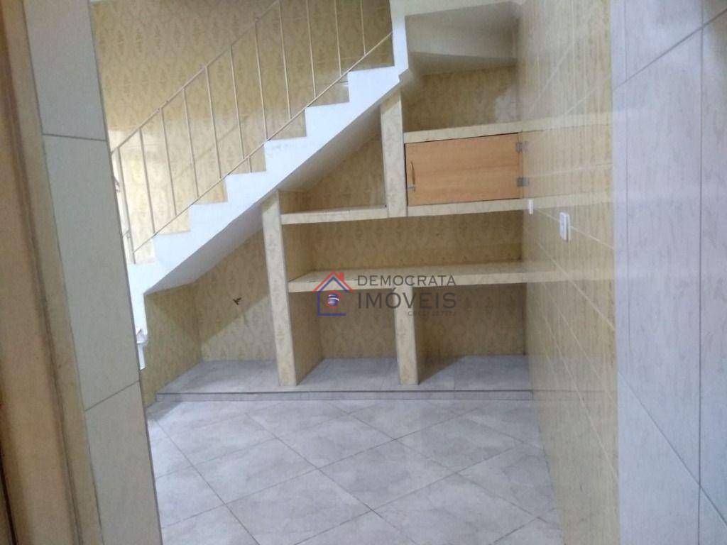 Sobrado à venda com 3 quartos, 150m² - Foto 3