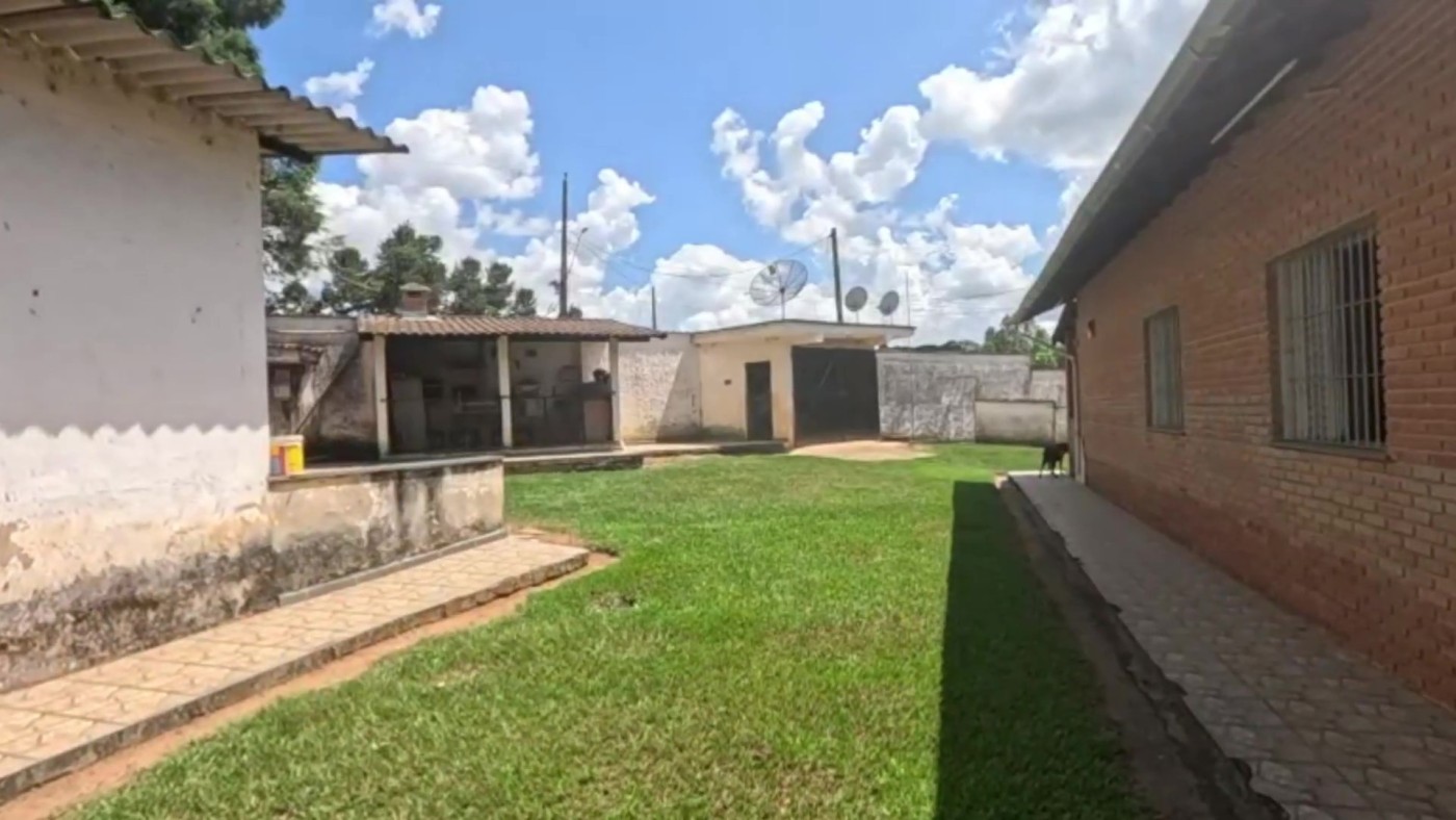 Chácara à venda com 4 quartos, 6100m² - Foto 18
