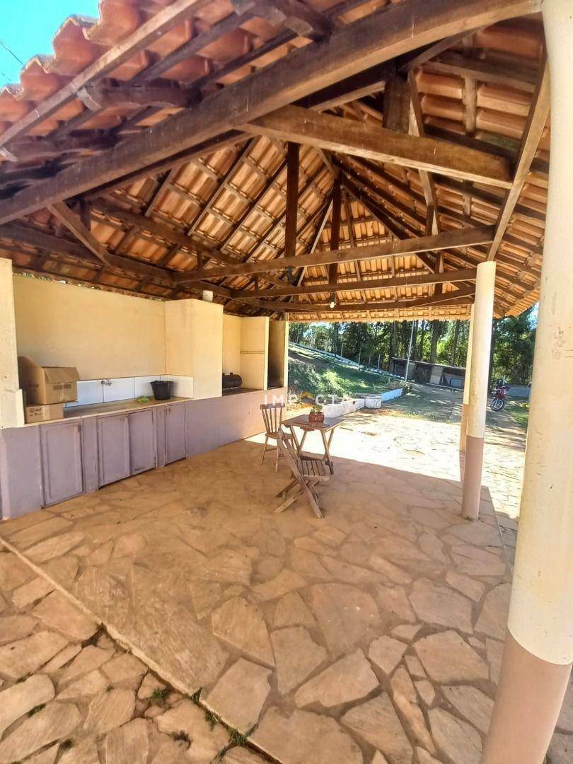 Chácara à venda com 6 quartos, 150m² - Foto 8