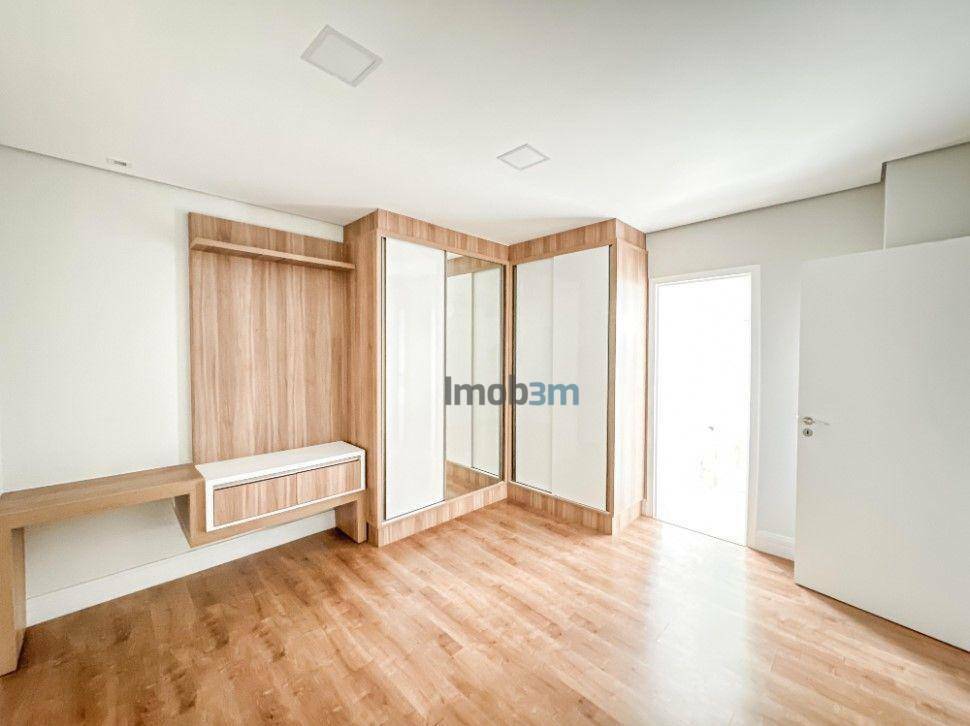 Apartamento à venda com 3 quartos, 122m² - Foto 18