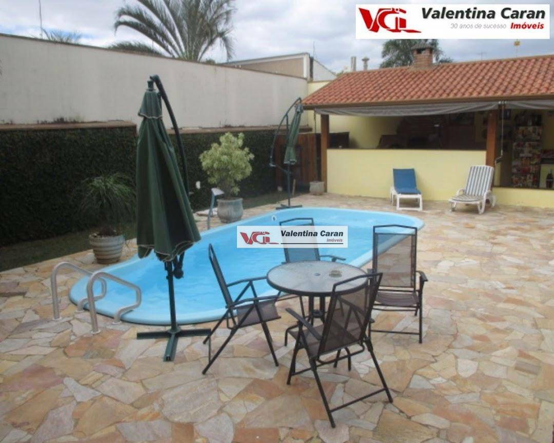 Casa à venda com 4 quartos, 300m² - Foto 17