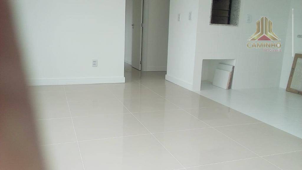 Apartamento à venda com 2 quartos, 63m² - Foto 3