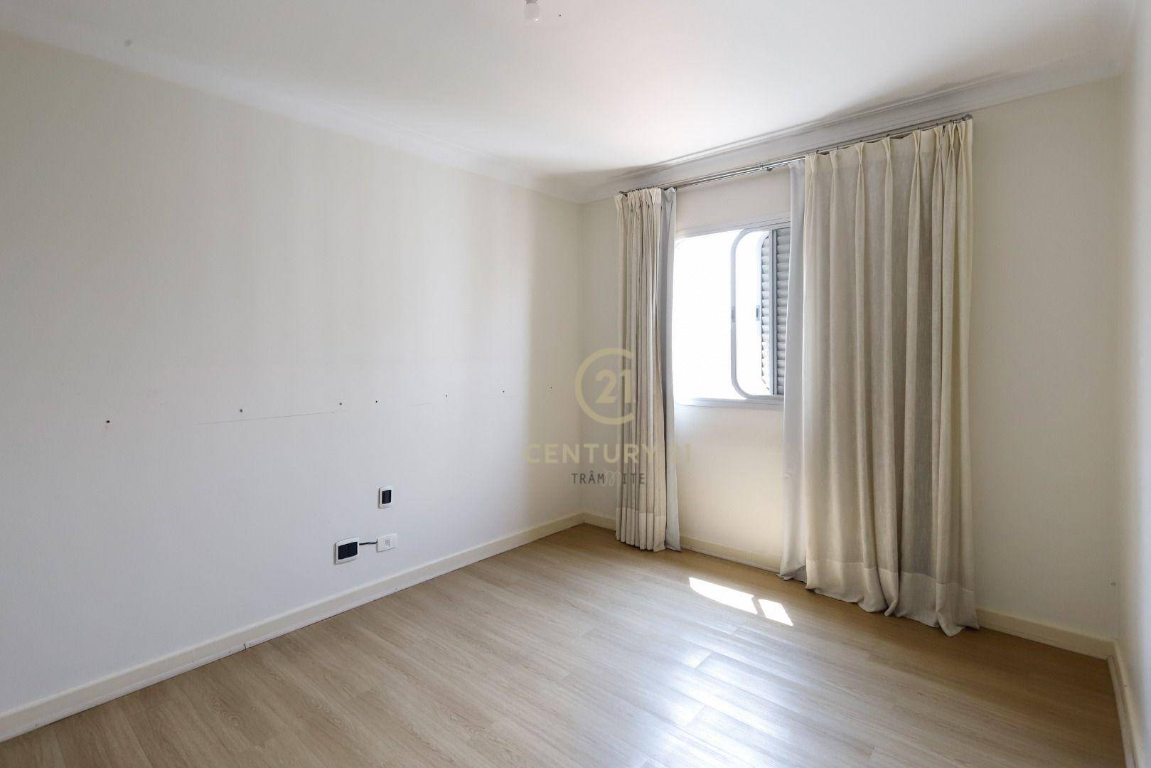 Apartamento para alugar com 4 quartos, 312m² - Foto 15