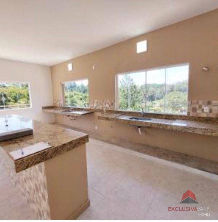 Casa à venda com 4 quartos, 340m² - Foto 9