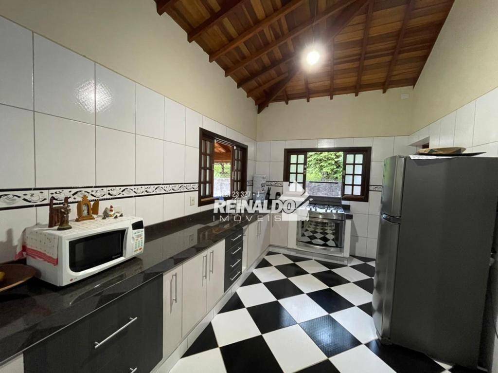 Chácara à venda com 4 quartos, 338m² - Foto 3