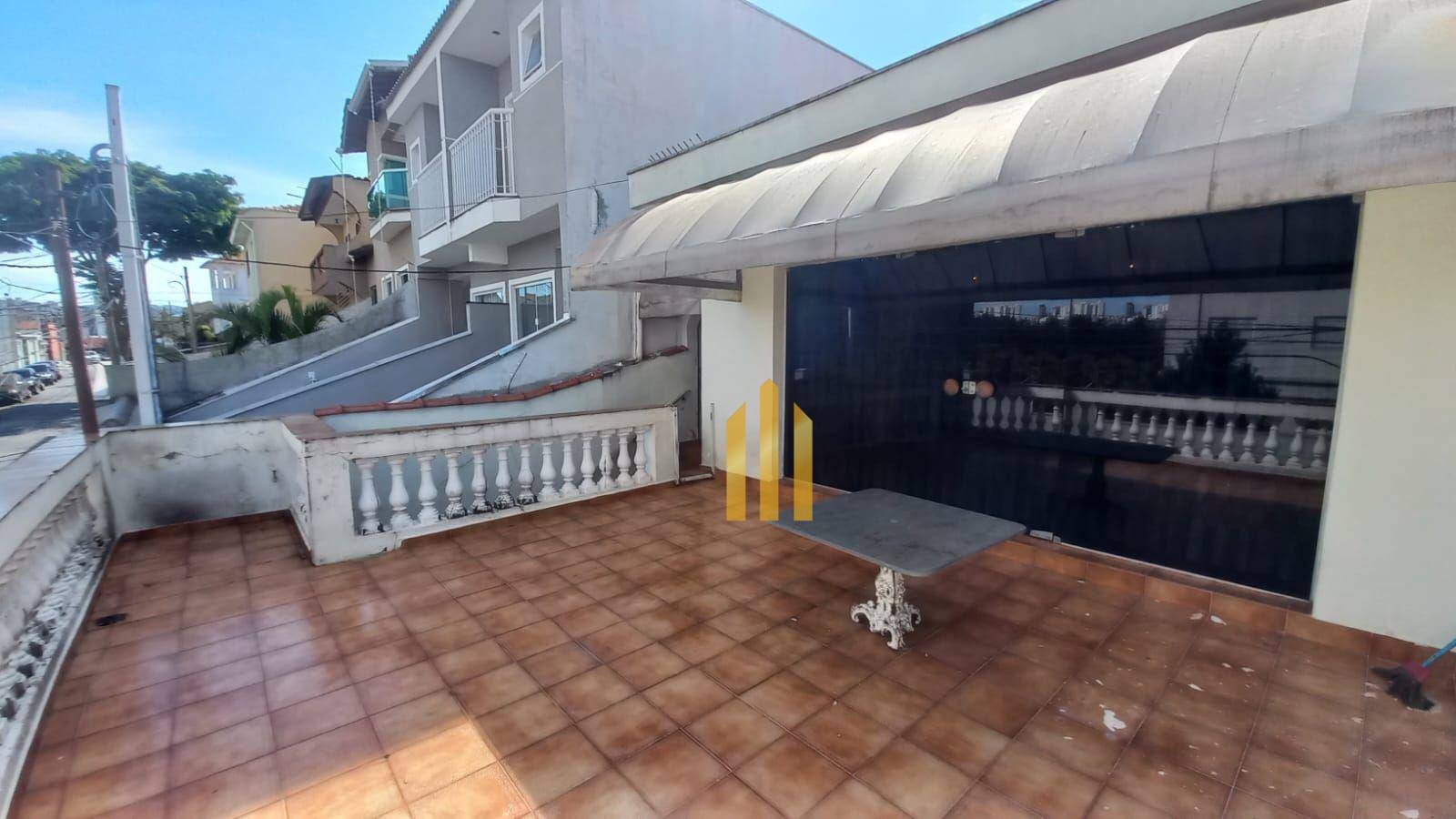 Casa à venda e aluguel com 3 quartos, 280m² - Foto 1