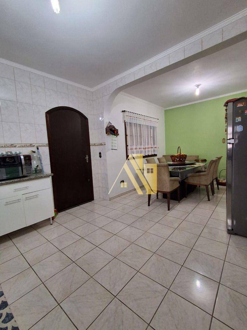 Sobrado à venda com 3 quartos, 257m² - Foto 8