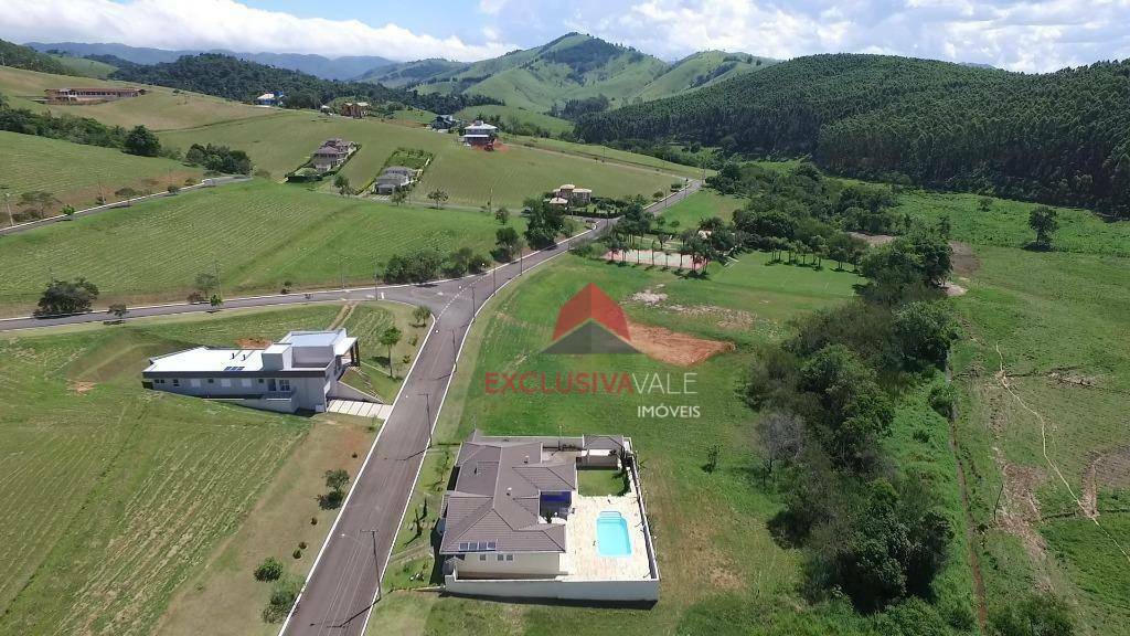 Casa de Condomínio à venda com 4 quartos, 210m² - Foto 25