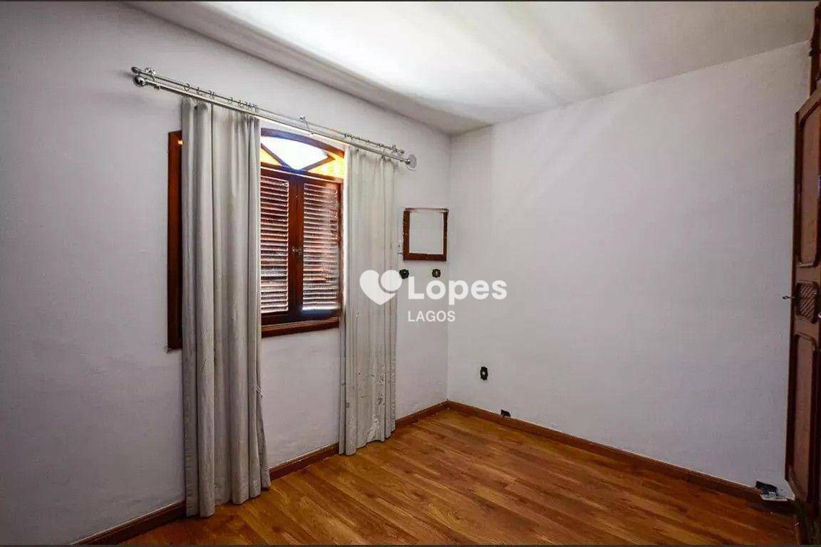 Casa à venda com 3 quartos, 240m² - Foto 9