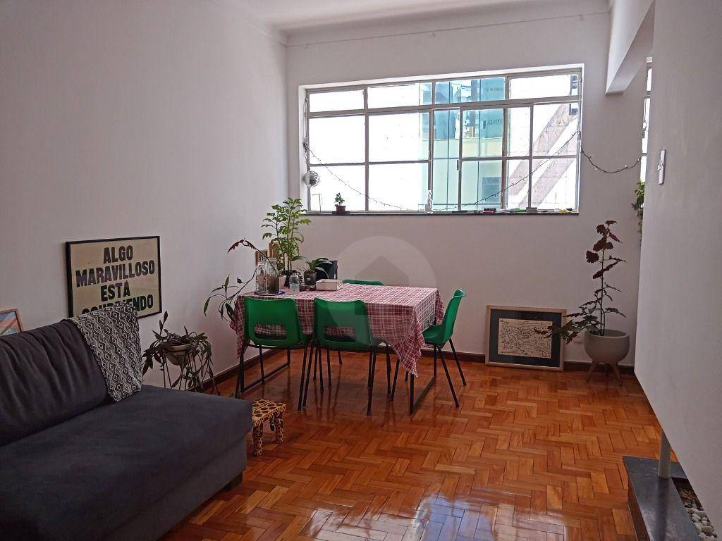 Apartamento à venda com 3 quartos, 140m² - Foto 9