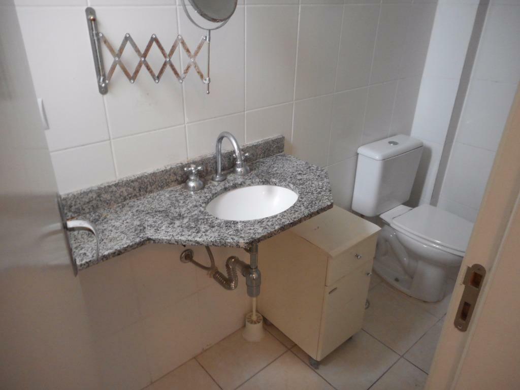 Apartamento à venda com 2 quartos, 64m² - Foto 9