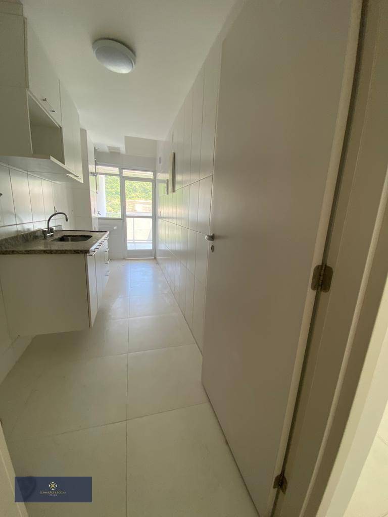 Apartamento à venda com 3 quartos, 87m² - Foto 22