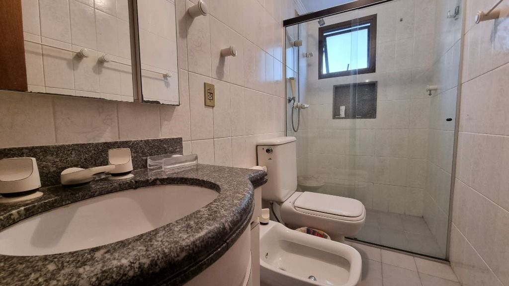 Apartamento à venda com 3 quartos, 140m² - Foto 16