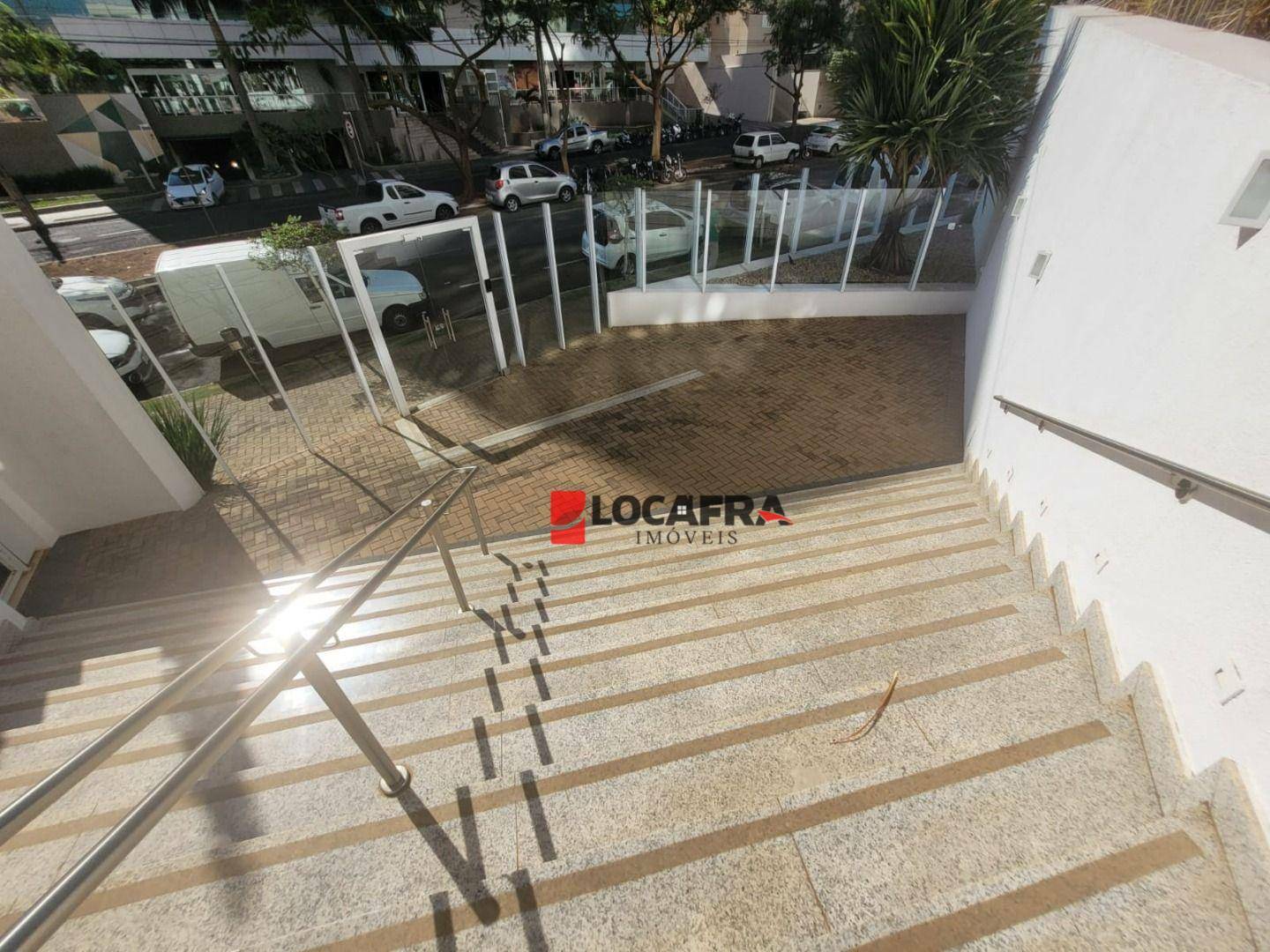 Apartamento à venda com 3 quartos, 245m² - Foto 4