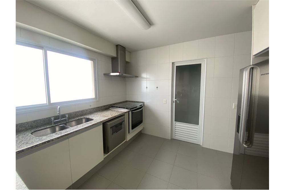 Apartamento à venda com 3 quartos, 200m² - Foto 25