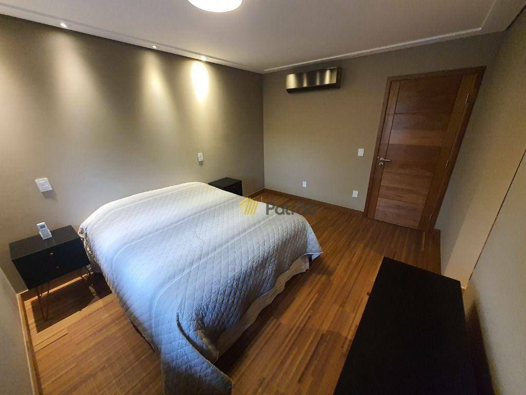 Casa de Condomínio à venda com 4 quartos, 550m² - Foto 52