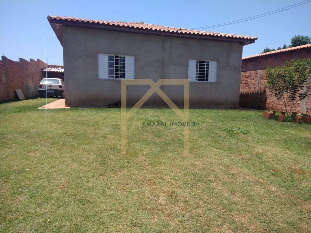 Casa à venda com 3 quartos, 85m² - Foto 1