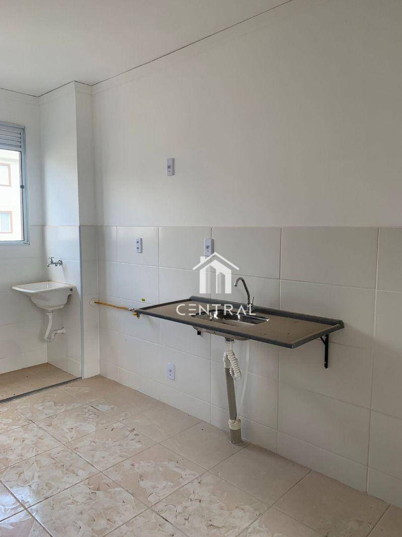 Apartamento à venda com 2 quartos, 45m² - Foto 3