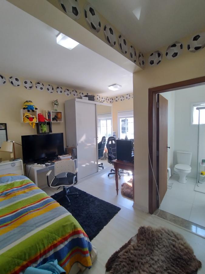 Casa à venda com 3 quartos, 250m² - Foto 9