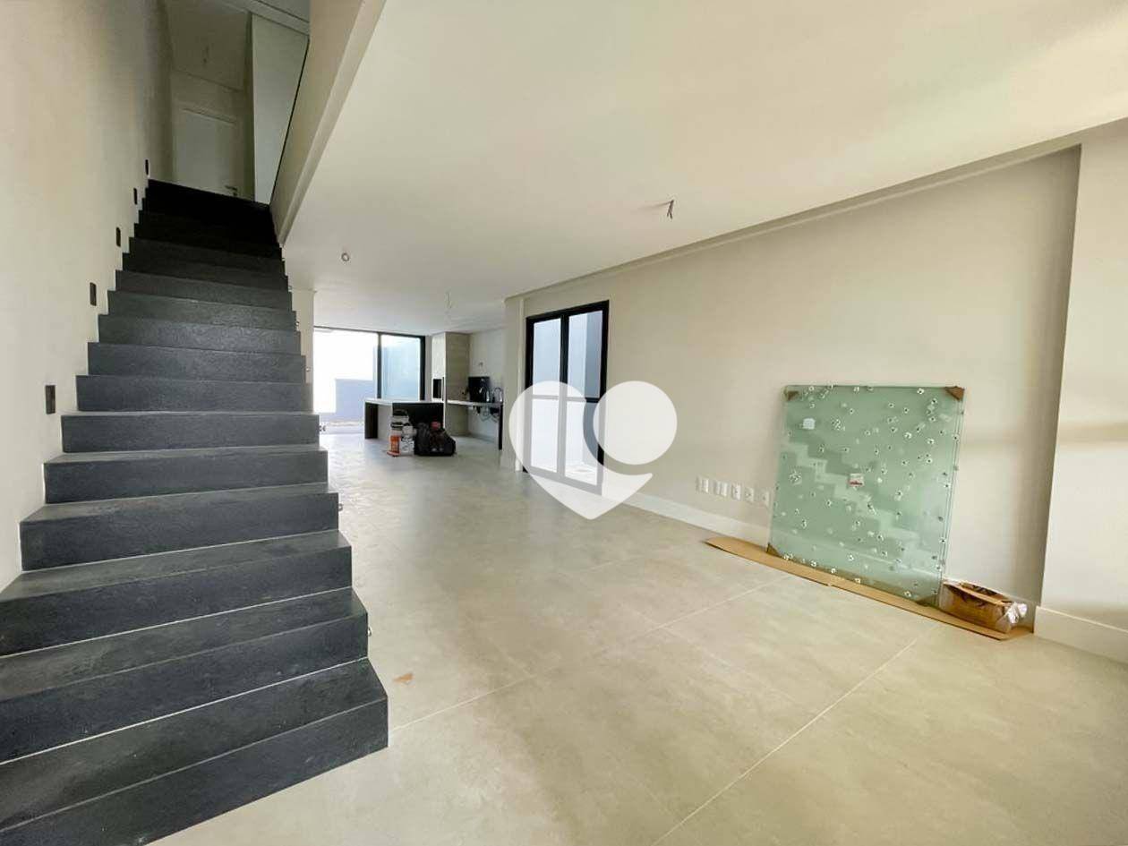 Casa à venda com 3 quartos, 180m² - Foto 4